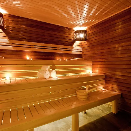 Earth & People & - Free Parking & Swimming Pool