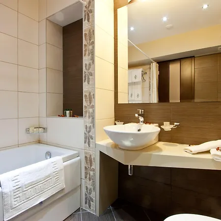 Earth & People & - Free Parking & Swimming Pool 4* Sofia