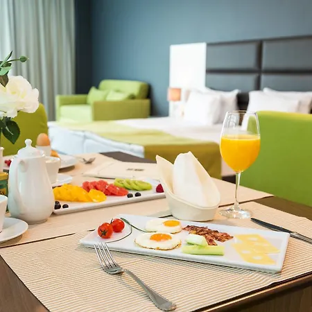 Hotel Earth & People & - Free Parking & Swimming Pool