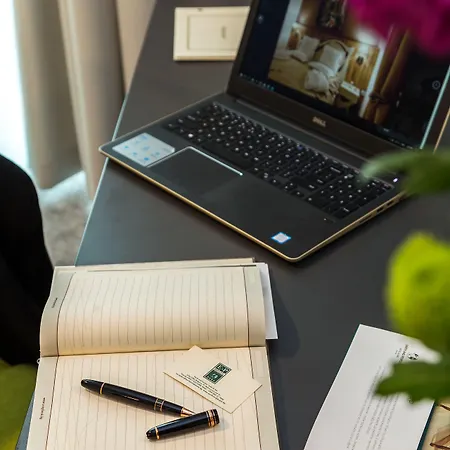 Szálloda Earth & People & - Free Parking & Swimming Pool Szófia