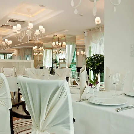 Earth & People & - Free Parking & Swimming Pool 4* Sofía