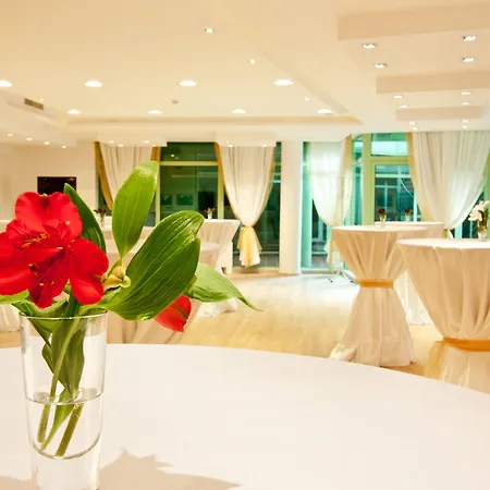 Hotel Earth & People & - Free Parking & Swimming Pool Sofía