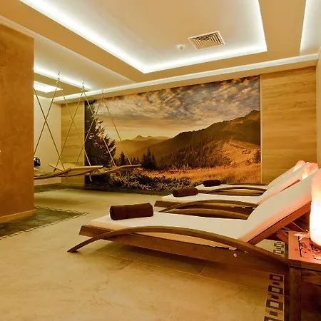 Earth & People & - Free Parking & Swimming Pool 4*