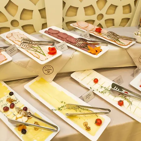 Szálloda Earth & People & - Free Parking & Swimming Pool Szófia