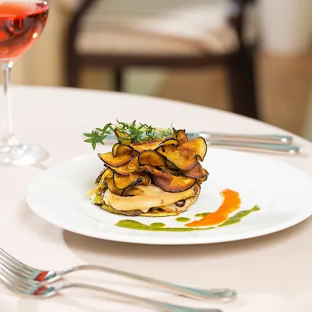 Earth & People & - Free Parking & Swimming Pool Szálloda