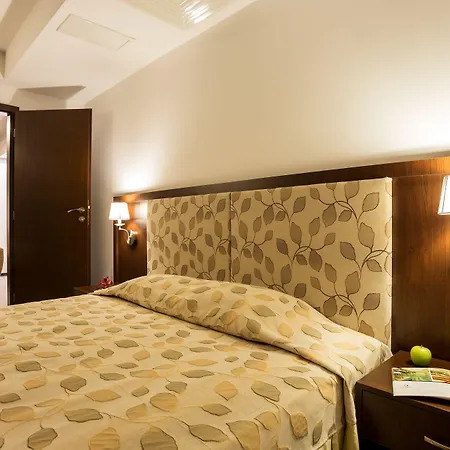 Earth & People & - Free Parking & Swimming Pool Sofia