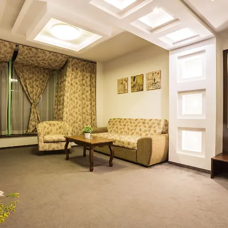 Earth & People & - Free Parking & Swimming Pool מלון 4*