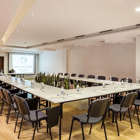 Hotel Earth & People & - Free Parking & Swimming Pool Sofia