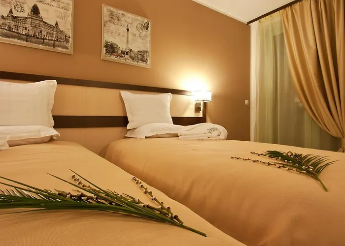 Earth & People & - Free Parking & Swimming Pool Hotell