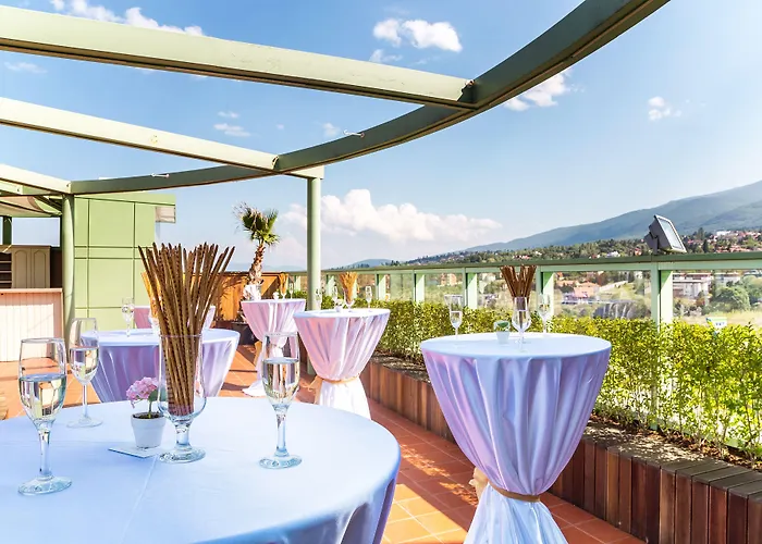 Earth & People & - Free Parking & Swimming Pool Hotell Sofia