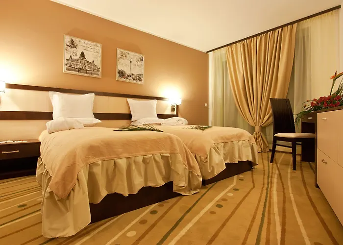 Earth & People & - Free Parking & Swimming Pool Hotell Sofia