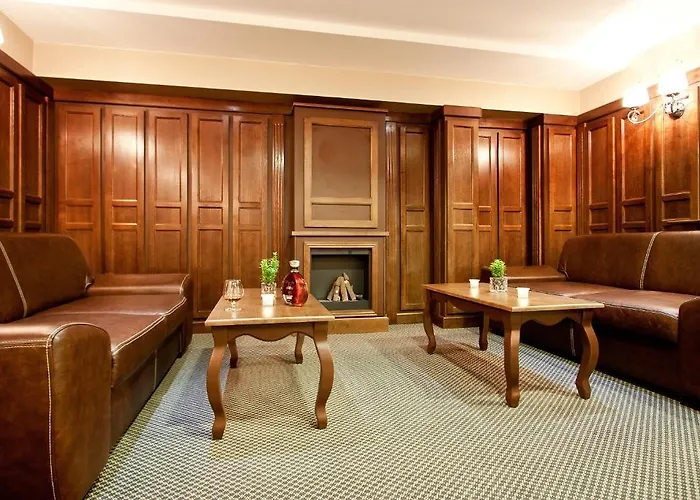 Hotell Earth & People & - Free Parking & Swimming Pool 4*