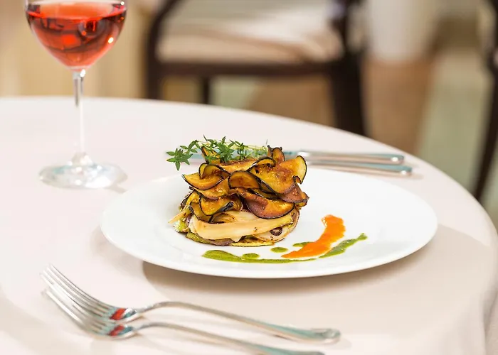 Earth & People & - Free Parking & Swimming Pool Hotell