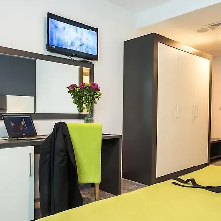 Earth & People & - Free Parking & Swimming Pool 4* София