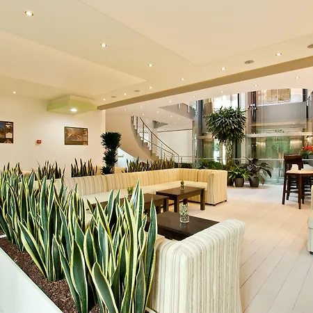 Otel Earth & People & - Free Parking & Swimming Pool