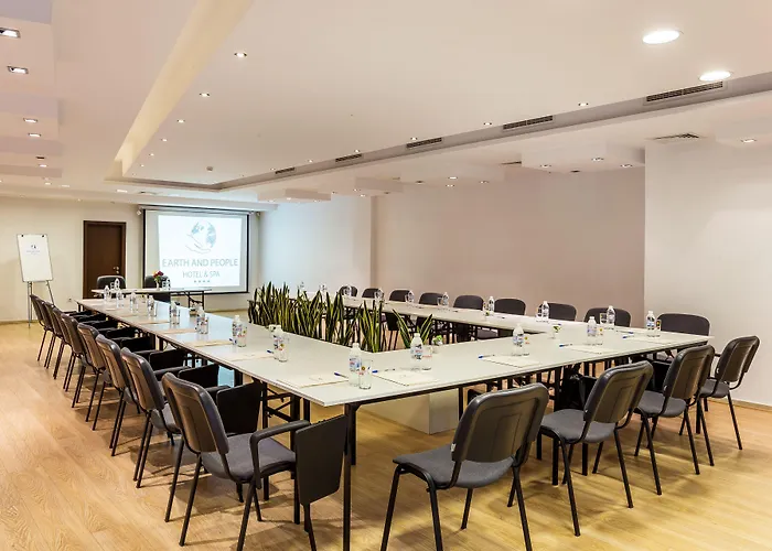 Otel Earth & People & - Free Parking & Swimming Pool Sofya