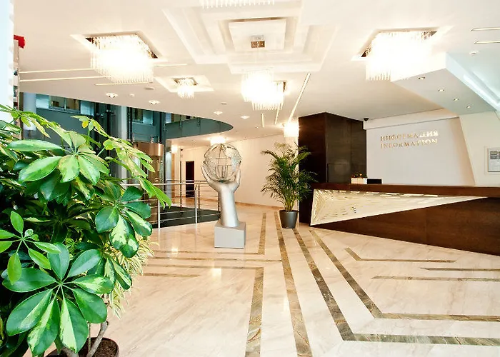 Earth & People & - Free Parking & Swimming Pool Otel Sofya