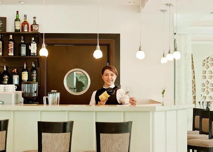 Otel Earth & People & - Free Parking & Swimming Pool Sofya